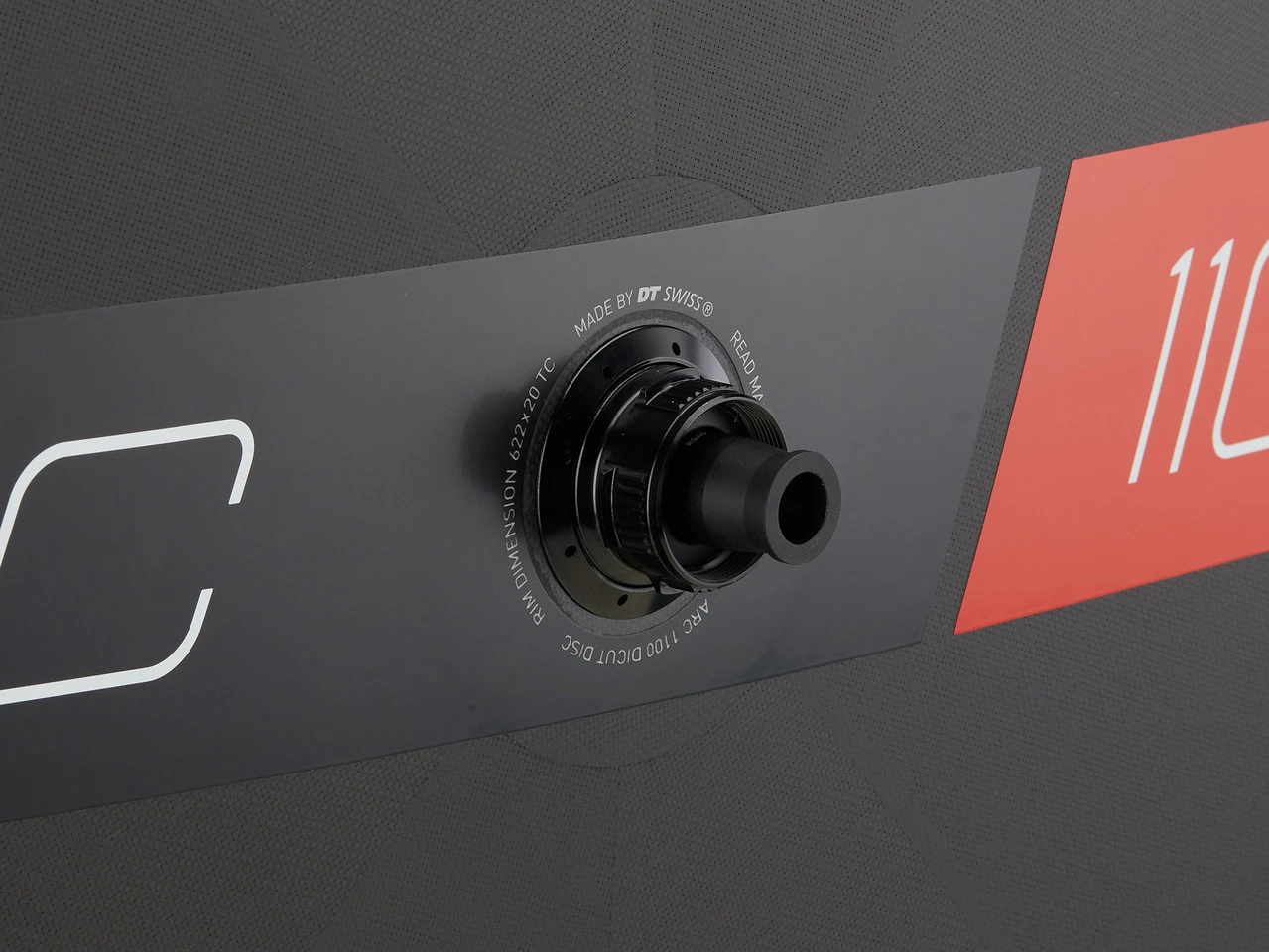 Dt-swiss Juego De Ruedas ARC 1100 DICUT 62/Disco Carbon Disc Center Lock 28" 10 Dt-swiss Juego De Ruedas ARC 1100 DICUT 62/Disco Carbon Disc Center Lock 28" - Imagen 8